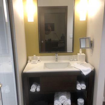 The Alexander - Hotels Near Me - Indianapolis, Indiana The Alexander - Hotels Near Me - Indianapolis, Indiana