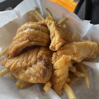 Lil Hut - Fish and Chips - Seafood Near Me - Morro Bay, California