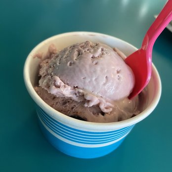 Silver Spoon Ice Cream & Sweets - Black Cherry Oat - Ice Cream & Frozen Yogurt Near Me - Eureka, Missouri