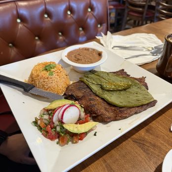 El Abuelo Restaurant - Steak rancheros, nopales, rice & beans - Mexican Near Me - San Fernando, California El Abuelo Restaurant - Steak rancheros, nopales, rice & beans - Mexican Near Me - San Fernando, California