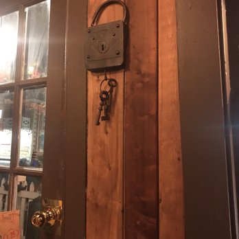 Chat Bar - Bars Near Me - Unionville, Ontario