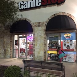 Gamestop - GameStop at the Vinyard