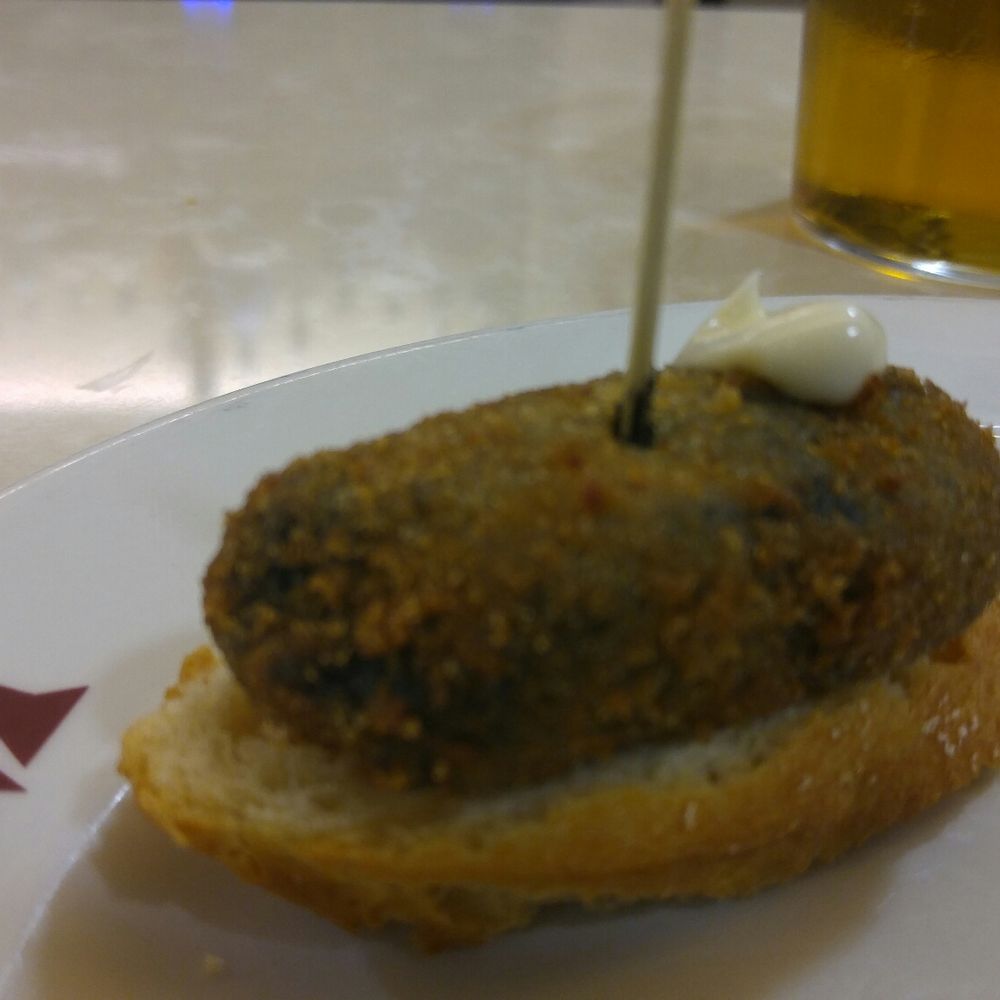 Maitea - Pintxo coqueta de calamar en su tinta - Spanish Near Me - Barcelona, B Maitea - Pintxo coqueta de calamar en su tinta - Spanish Near Me - Barcelona, B