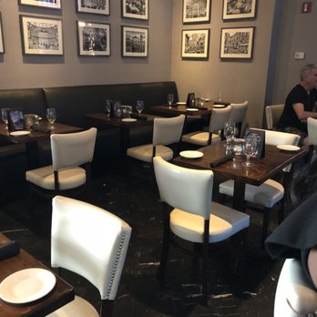 Primo's Italian Restaurant & Lounge - Seating - Italian Near Me - Miami, Florida Primo's Italian Restaurant & Lounge - Seating - Italian Near Me - Miami, Florida