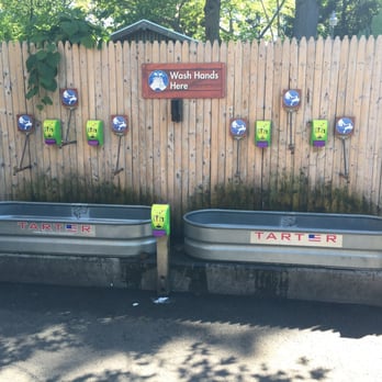 Bronx Zoo - Hand washing station - Zoos Near Me - Bronx, New York