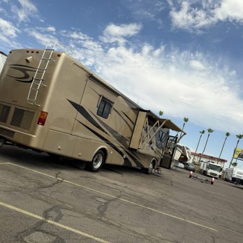 Main Street RV - Awning stuck and leveling jack's not working - RV Dealers Near Me - Apache Junction, Arizona Main Street RV - Awning stuck and leveling jack's not working - RV Dealers Near Me - Apache Junction, Arizona