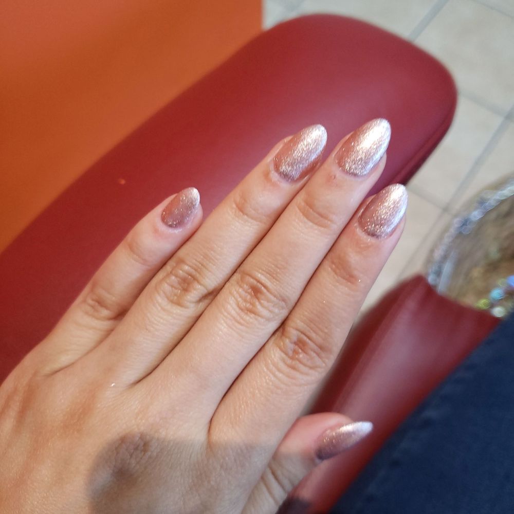 Four Seasons Nail Bar - Gel acrylics by Helen - Nail Salons Near Me - El Segundo, California