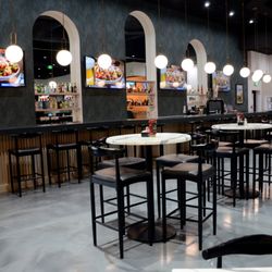 Birdies Bar & Grill