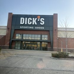 DICK'S Sporting Goods