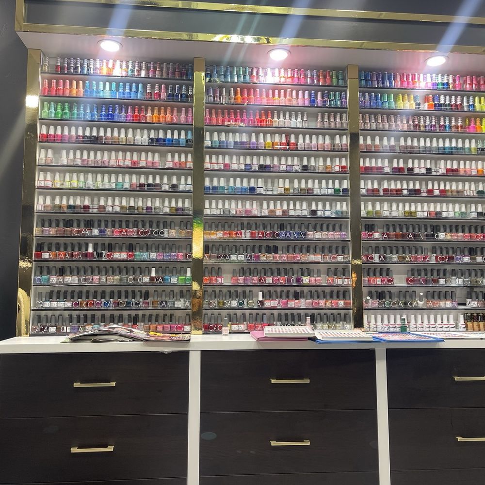 LuxSpace Studios - Hair Salons Near Me - Oro Valley, Arizona