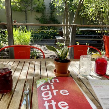 Vinaigrette - Very cute and cozy outdoor dining area. - Salad Near Me - Albuquerque, New Mexico Vinaigrette - Very cute and cozy outdoor dining area. - Salad Near Me - Albuquerque, New Mexico