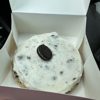 Crumbl - Kapolei - Oreo Cookies and Cream Cookie - Bakeries Near Me - Kapolei, Hawaii Crumbl - Kapolei - Oreo Cookies and Cream Cookie - Bakeries Near Me - Kapolei, Hawaii