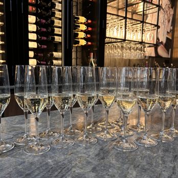 JOEY King St - Wine Bars Near Me - Toronto, Ontario