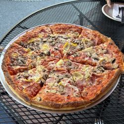 Christos' Pizza and Pasta - Ham, mushroom & artichoke