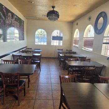 Il Saggio Italian Restaurant - Back seating area. They have a nice layout where you can easily have a private party here. - Italian Near Me - Commerce, California Il Saggio Italian Restaurant - Back seating area. They have a nice layout where you can easily have a private party here. - Italian Near Me - Commerce, California