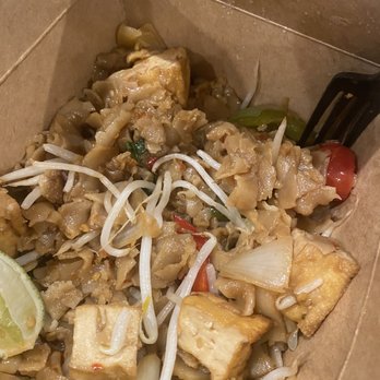 ImmDee Thai Restaurant & Bar - 42. Pad See Ew (tofu no eggs) - Thai Near Me - Gresham, Oregon