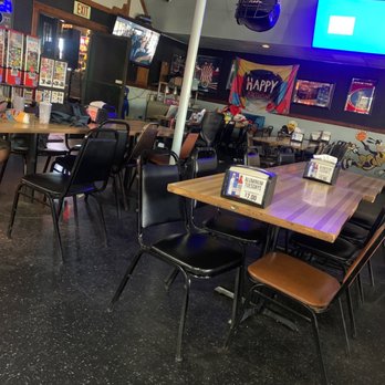 Lr's Pizza - One of the dirtiest places I have been too - Pizza Near Me - Delano, California
