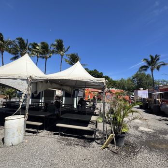 Plate Lunch Marketplace - Food Trucks Near Me - Kahului, Hawaii Plate Lunch Marketplace - Food Trucks Near Me - Kahului, Hawaii