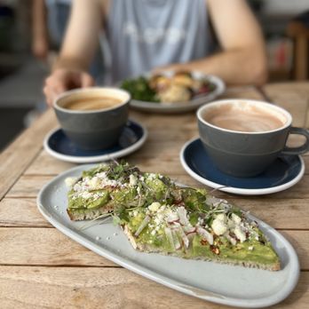 Blueys Kitchen - Avo toast - Cafes Near Me - Santa Monica, California Blueys Kitchen - Avo toast - Cafes Near Me - Santa Monica, California