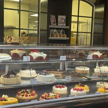 Porto's Bakery & Cafe - cakes!! - Bakeries Near Me - Burbank, California Porto's Bakery & Cafe - cakes!! - Bakeries Near Me - Burbank, California