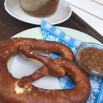 Vollpension Generationencafé - Weibwurst - Cafes Near Me - Vienna, 9 Vollpension Generationencafé - Weibwurst - Cafes Near Me - Vienna, 9