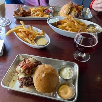Baileys' Range - Kids chicken tenders, Steakhouse Burger, and BBB (minus onion straws) - Beer Bar Near Me - St. Louis, Missouri