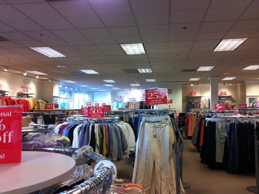 outlet san leandro hours