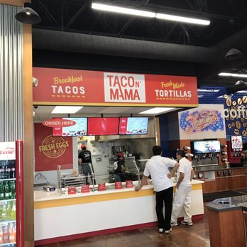 Taco N' Mama - wo people ordering food - Tacos Near Me - Round Rock, Texas Taco N' Mama - wo people ordering food - Tacos Near Me - Round Rock, Texas
