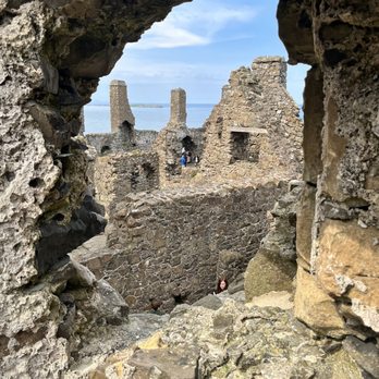 Dunluce Castle - Castles Near Me - Bushmills, MYL Dunluce Castle - Castles Near Me - Bushmills, MYL