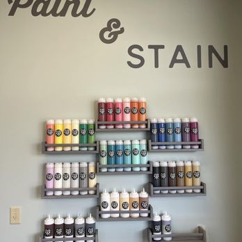 Hammer & Stain Stateline - Art Classes Near Me - Beloit, Wisconsin
