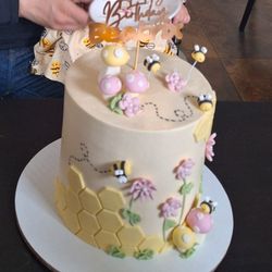 Cupcake Mama - Custom cake for my daughter's  birthday