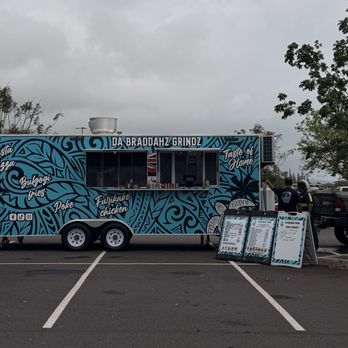 Da Braddahz Grindz - Da Braddahz Grindz Food Truck/trailer - Food Trucks Near Me - Kailua-Kona, Hawaii Da Braddahz Grindz - Da Braddahz Grindz Food Truck/trailer - Food Trucks Near Me - Kailua-Kona, Hawaii