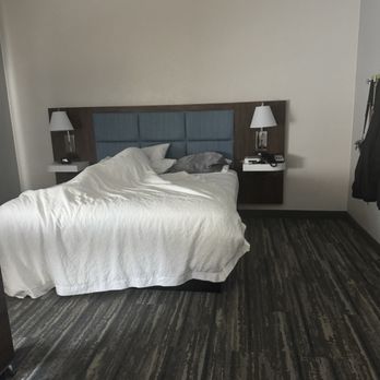 Hampton Inn & Suites Mount Pleasant - king bed - Hotels Near Me - Mount Pleasant, Texas Hampton Inn & Suites Mount Pleasant - king bed - Hotels Near Me - Mount Pleasant, Texas