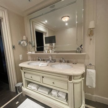 Shangri-La Hotel, Paris - Hotels Near Me - Paris, 75 Shangri-La Hotel, Paris - Hotels Near Me - Paris, 75