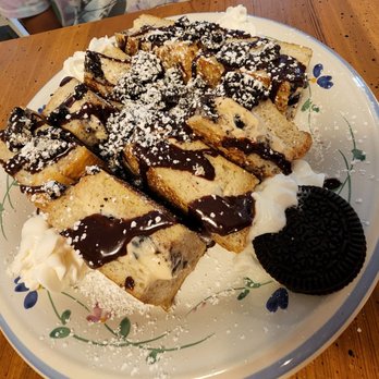 Comfort Cafe - Oreo Stuffed French Toast - Breakfast & Brunch Near Me - Smithville, Texas
