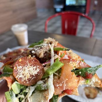 Fat Tomato Pizza - (build your own pizza) - Pizza Near Me - Los Angeles, California Fat Tomato Pizza - (build your own pizza) - Pizza Near Me - Los Angeles, California