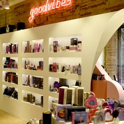 Delicatessen X Sex Shop - Interior Sexshop Delicatessen X
