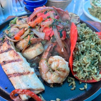 El Cholo - Seafood fajitas - Mexican Near Me - Newport Beach, California El Cholo - Seafood fajitas - Mexican Near Me - Newport Beach, California
