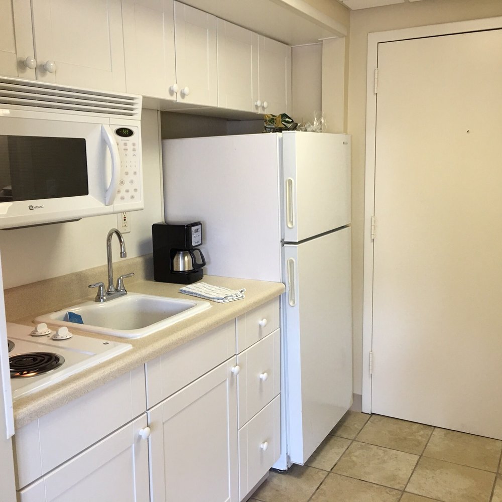 Silver Gull Motel - Kitchen - Hotels Near Me - Wrightsville Beach, North Carolina Silver Gull Motel - Kitchen - Hotels Near Me - Wrightsville Beach, North Carolina