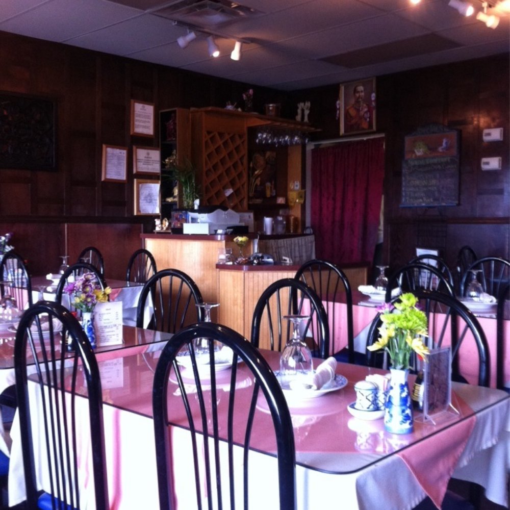 Thai Taste - Interior with tables - Thai Near Me - Loganville, Georgia Thai Taste - Interior with tables - Thai Near Me - Loganville, Georgia