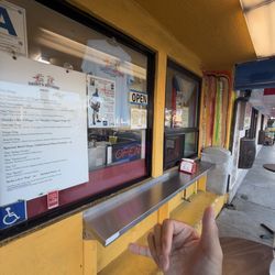 Daddy's Hot Dogs - This place is amazing gotta check out this place