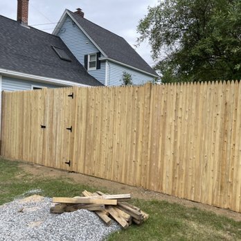 Lawrence Fence - Cedar stockade - Fences & Gates Near Me Lawrence Fence - Cedar stockade - Fences & Gates Near Me