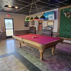 Curry King - Pool table