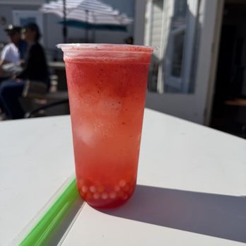 Sweet Reef - Strawberry Lemonade - Coffee & Tea Near Me - Morro Bay, California