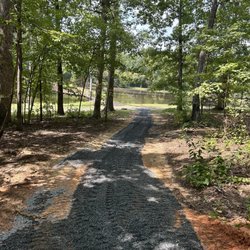 Richfield Park - Trail from upper parking lot to swinging bridge