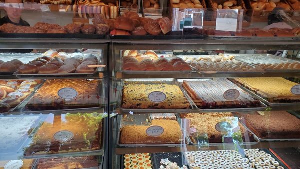 Syrena Bakery by null