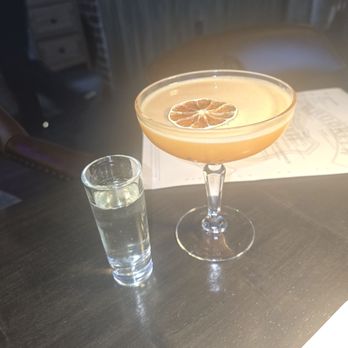 EXIT 9 Restaurant & Bar - Cocktail Bars Near Me - Brooklyn, New York
