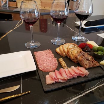 Rootstock Wine Bar - Wine Bars Near Me - Mountain View, California