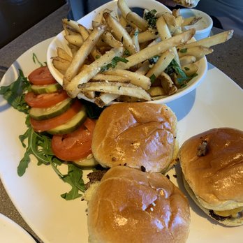 Yard House - Appetizers Sliders - New American Near Me - Concord, California