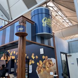 Garrett Popcorn Shops - Storefront terminal 1
